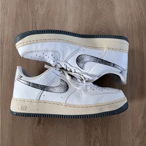 Men’s 8.5 Air Force 1 Low '50 Years of Hip-Hop'